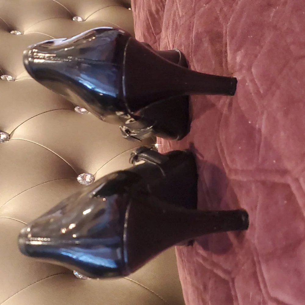 Kenneth Cole Reaction, Go 2 Town pointy toe pumps,  patent heel, size 7.5 - Picture 2 of 7